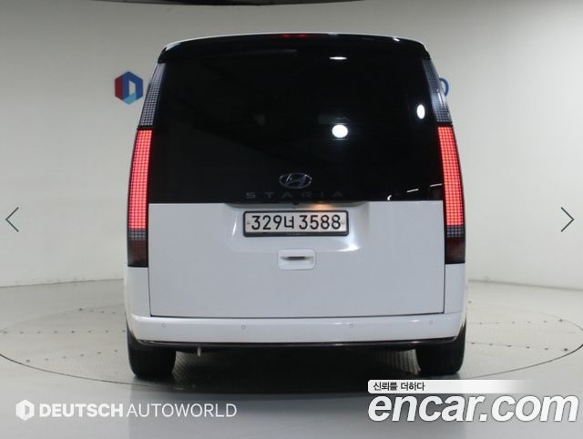 Hyundai Staria 2022 — photo 4