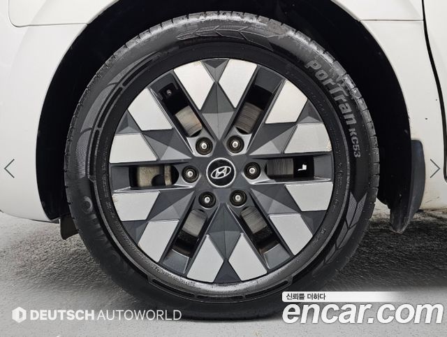 Hyundai Staria 2022 — photo 5