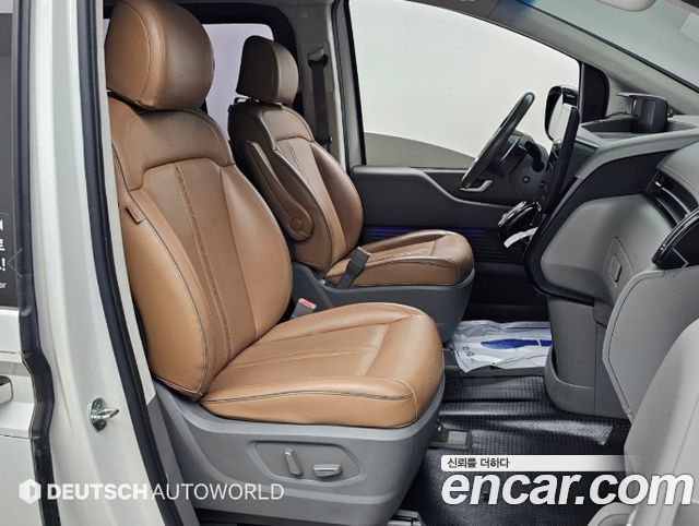 Hyundai Staria 2022 — photo 10