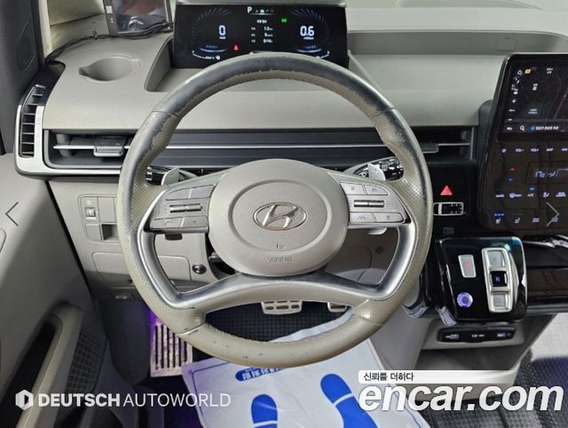 Hyundai Staria 2022 — photo 13