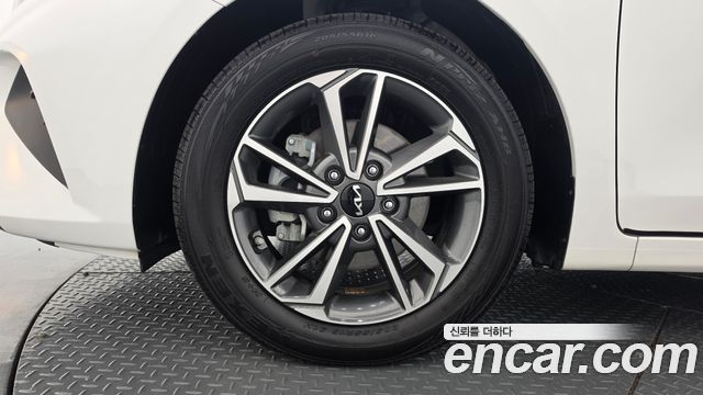 Kia K3 2024 — photo 5