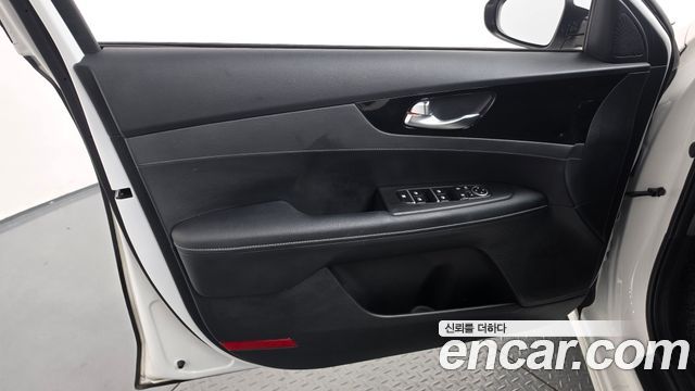 Kia K3 2024 — photo 14