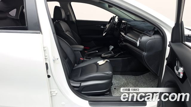 Kia K3 2024 — photo 16