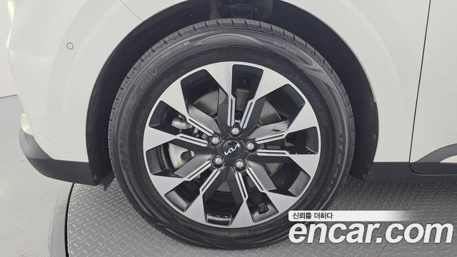Kia Canival 2023 — photo 5
