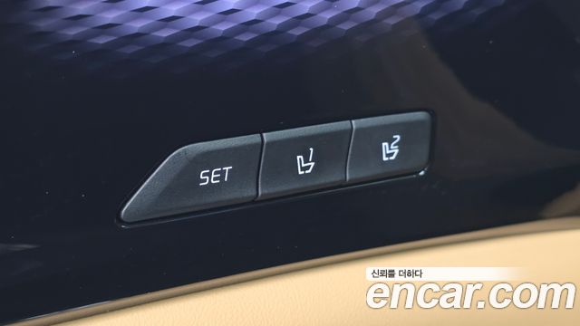 Kia Canival 2023 — photo 17