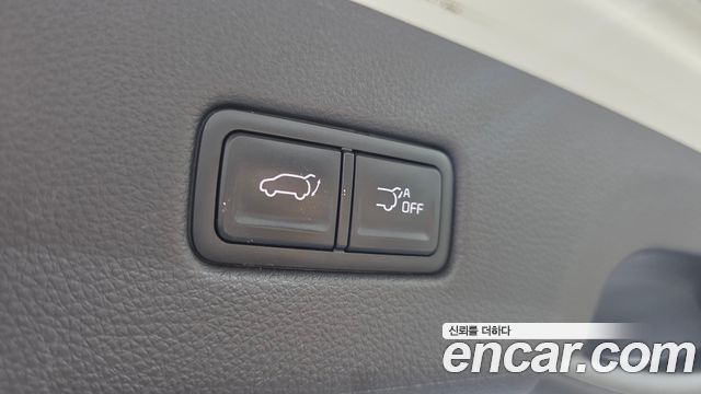 Kia Canival 2023 — photo 20