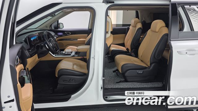 Kia Canival 2023 — photo 23
