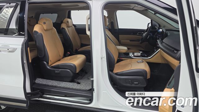 Kia Canival 2023 — photo 25