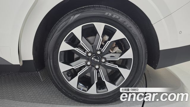 Kia Canival 2023 — photo 7