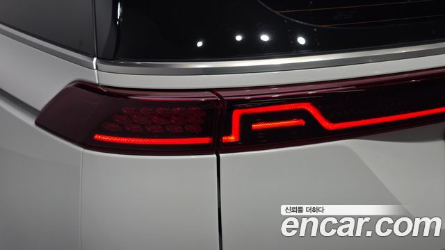 Kia Canival 2023 — photo 9