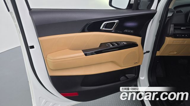 Kia Canival 2023 — photo 14