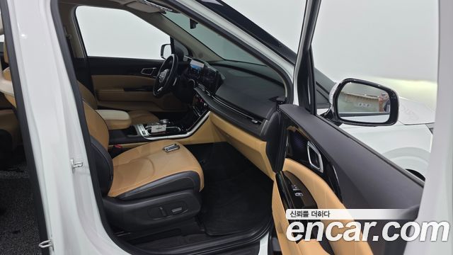 Kia Canival 2023 — photo 16