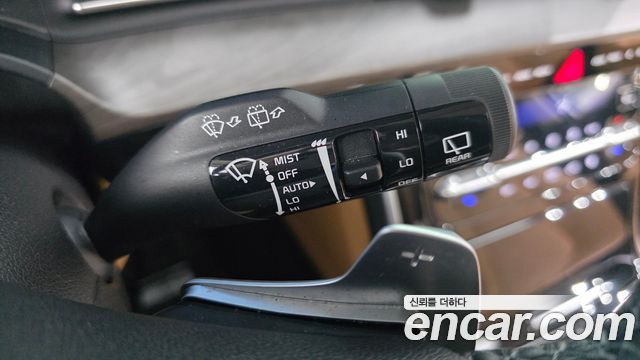 Kia Canival 2023 — photo 27