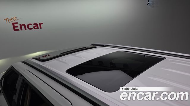 Kia Canival 2023 — photo 28