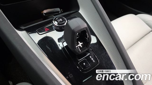 Polestar Polestar 2 2023 — photo 12