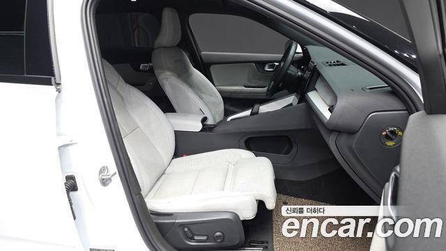 Polestar Polestar 2 2023 — photo 17