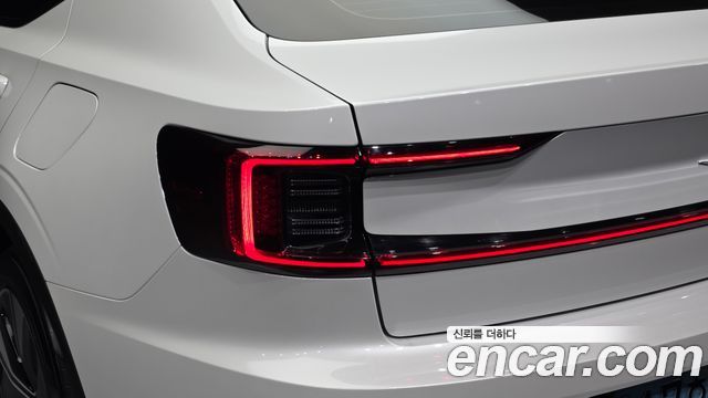 Polestar Polestar 2 2023 — photo 9