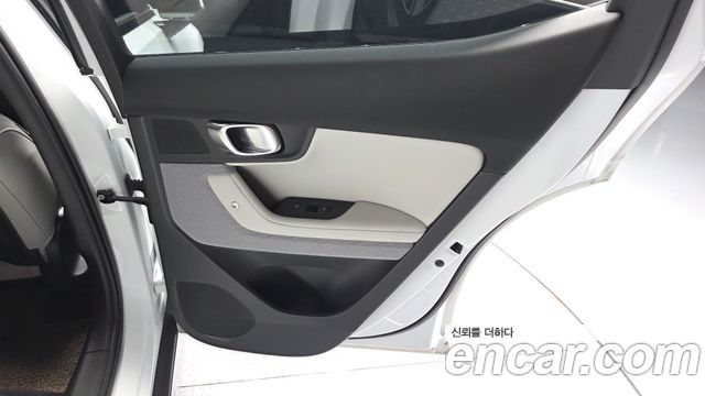 Polestar Polestar 2 2023 — photo 15