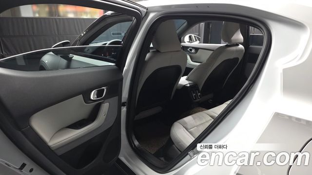 Polestar Polestar 2 2023 — photo 16