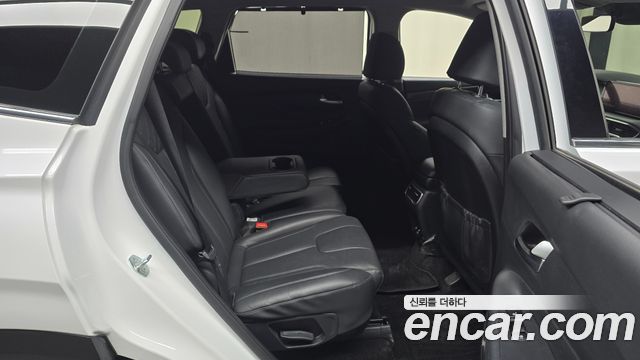 Hyundai Santafe 2023 — photo 17