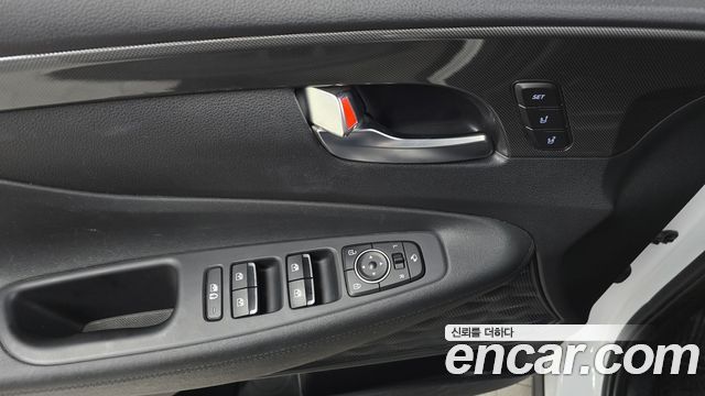 Hyundai Santafe 2023 — photo 25