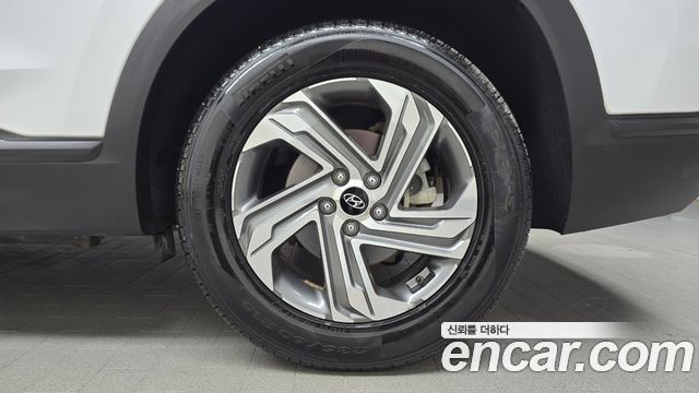 Hyundai Santafe 2023 — photo 7