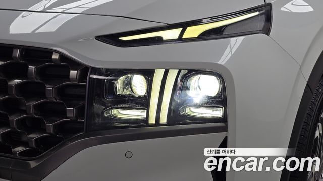 Hyundai Santafe 2023 — photo 8