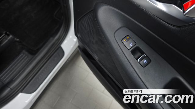 Hyundai Santafe 2023 — photo 30