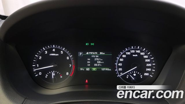 Genesis G80 2017 — photo 11