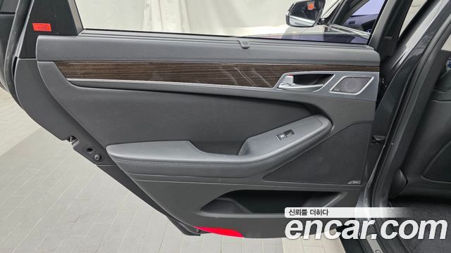 Genesis G80 2017 — photo 15