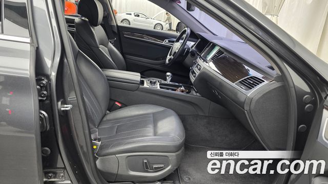 Genesis G80 2017 — photo 16