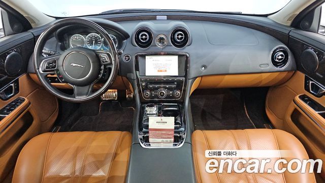 Jaguar XJ 2014 — photo 7