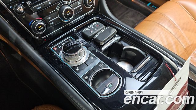 Jaguar XJ 2014 — photo 9
