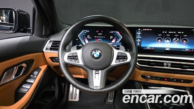 BMW 3-Series 2023 — photo 13