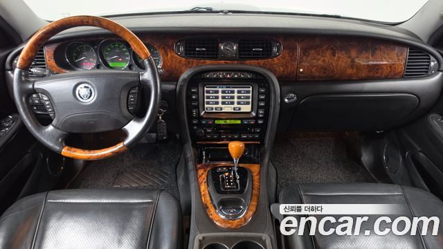 Jaguar XJ 2008 — photo 7