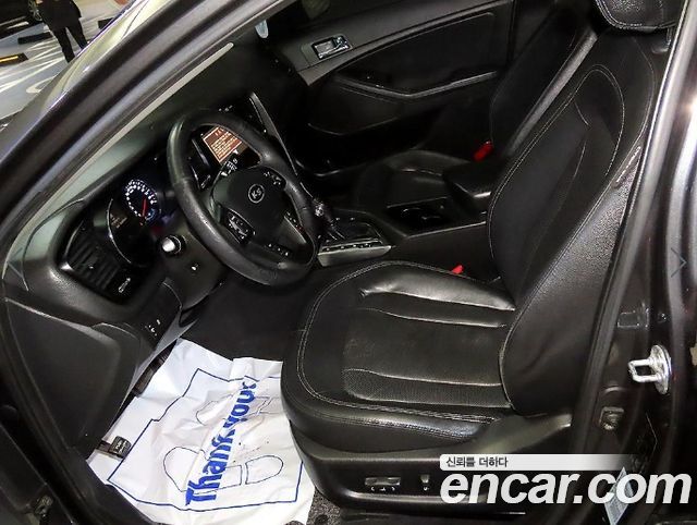 Kia K5 2011 — photo 6