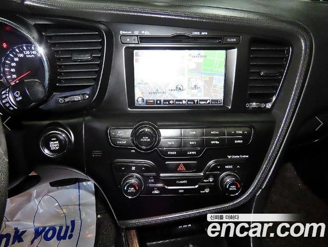 Kia K5 2011 — photo 11