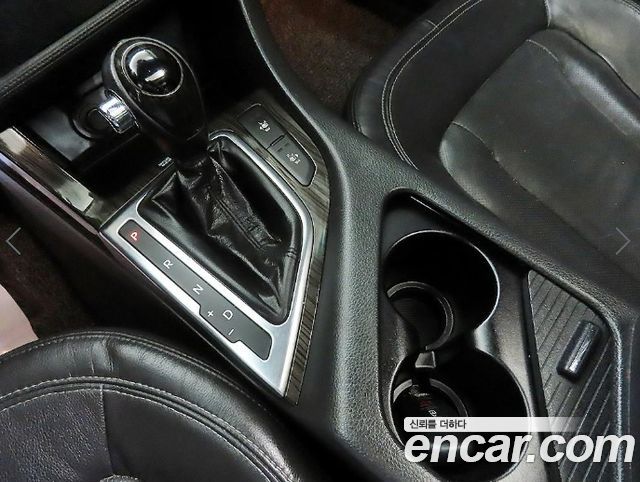Kia K5 2011 — photo 12