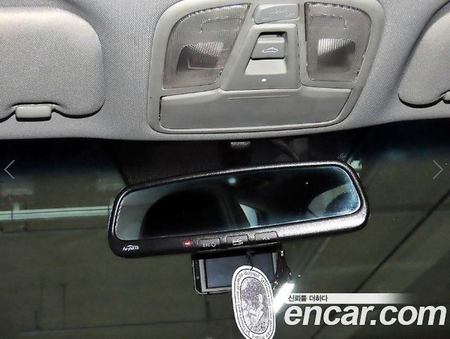 Kia K5 2011 — photo 16