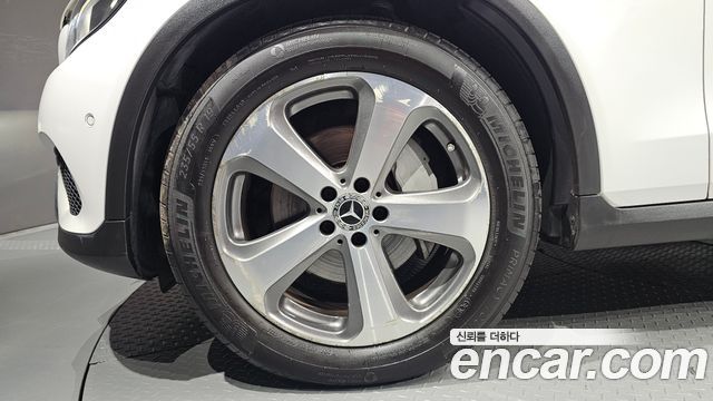 Mercedes-Benz GLC-Class 2019 — photo 5