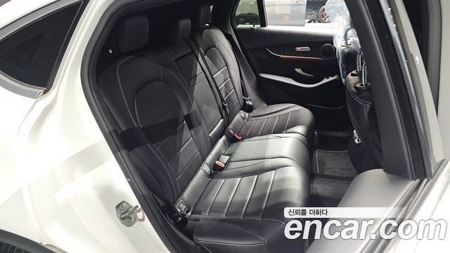 Mercedes-Benz GLC-Class 2019 — photo 11
