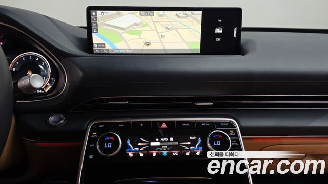 Genesis GV80 2020 — photo 18