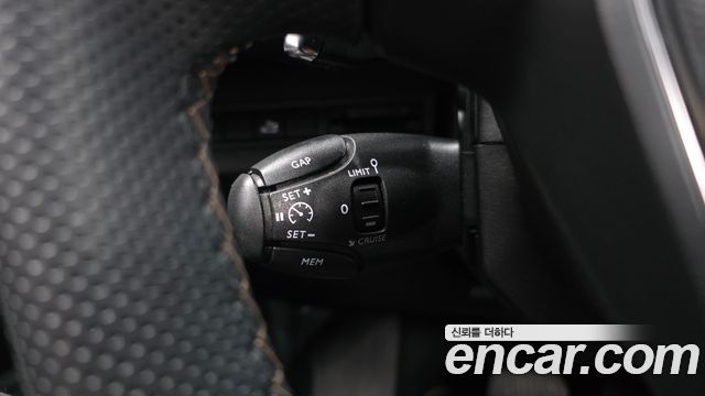 Peugeot 3008 2020 — photo 25