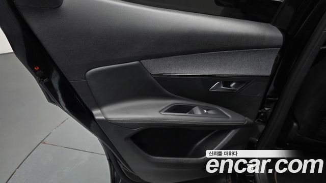 Peugeot 3008 2020 — photo 15