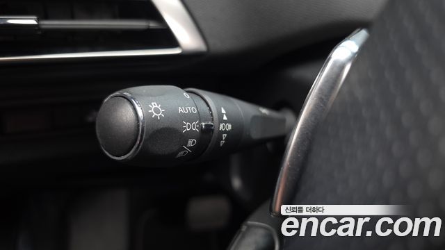 Peugeot 3008 2020 — photo 31