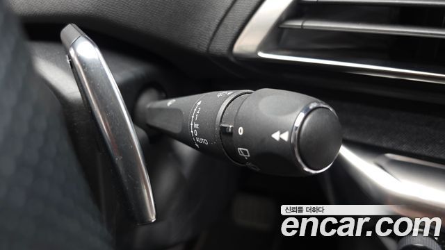 Peugeot 3008 2020 — photo 32