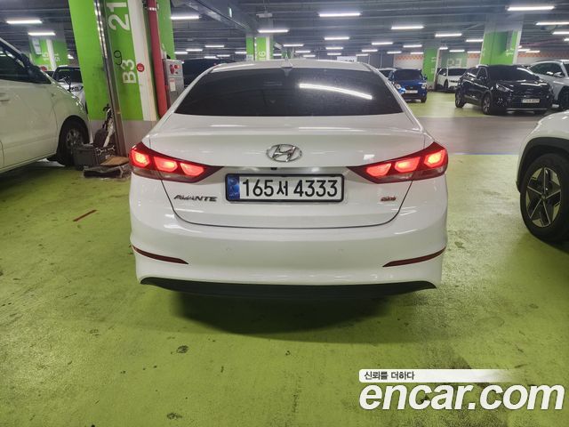 Hyundai AVANTE 2016 — photo 4