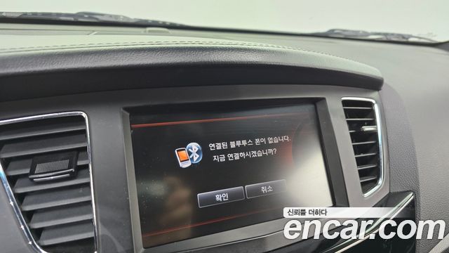 Kia K7 2011 — photo 12