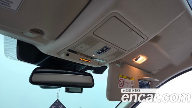 Land Rover Discovery Sport 2019 — photo 25