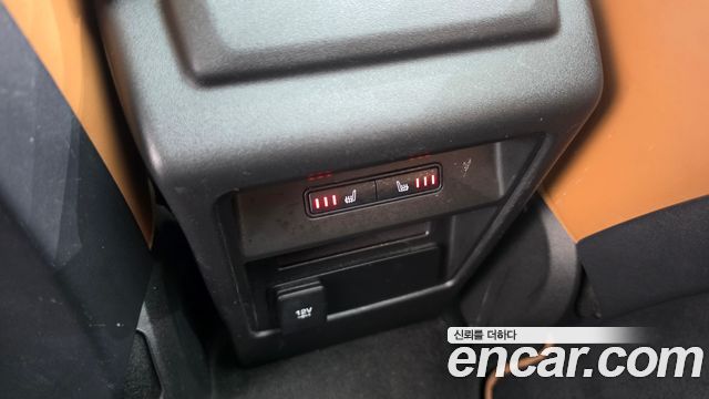 Land Rover Discovery Sport 2019 — photo 26